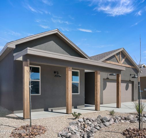 3631 Cardinal Ave, Las Cruces, NM 88012