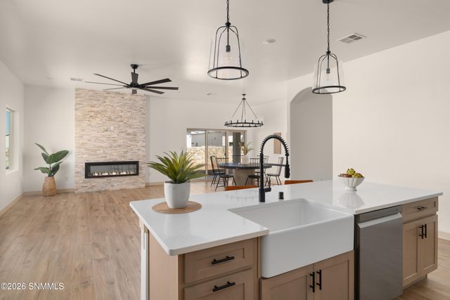 3631 Cardinal Ave, Las Cruces, NM 88012