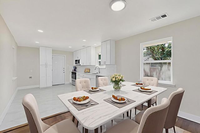 2404 Bentley Avenue, Dallas, TX 75211