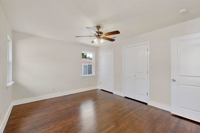 2404 Bentley Avenue, Dallas, TX 75211