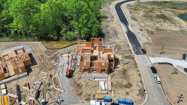 6899 Woodedge Lane, Hilliard, OH 43026