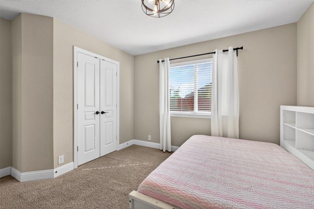 1502 Birdsong Court, Midlothian, TX 76065