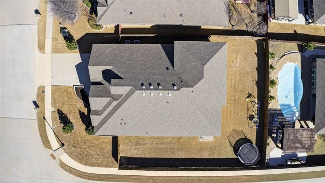 1502 Birdsong Court, Midlothian, TX 76065