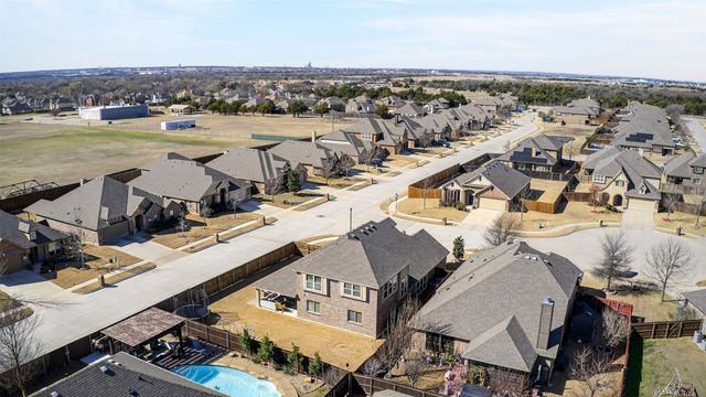 1502 Birdsong Court, Midlothian, TX 76065