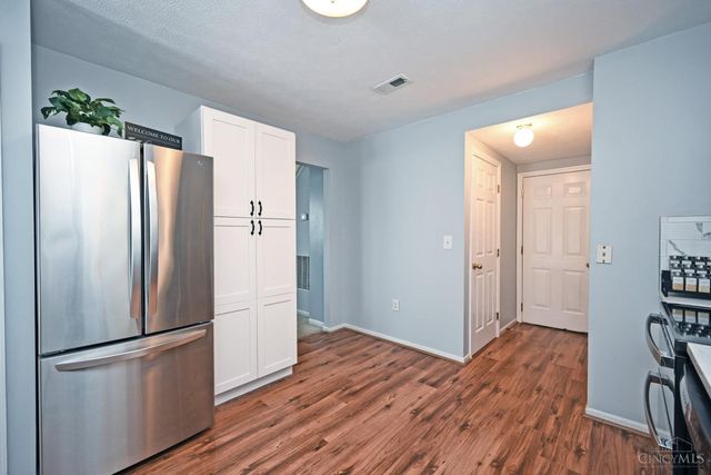 241 Hartford Court, Hamilton Twp, OH 45039