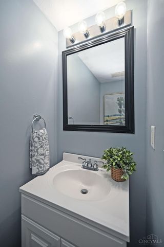 241 Hartford Court, Hamilton Twp, OH 45039