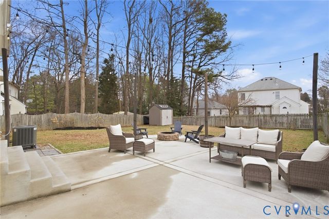 9533 Hungary Ridge Dr, Glen Allen, VA 23060