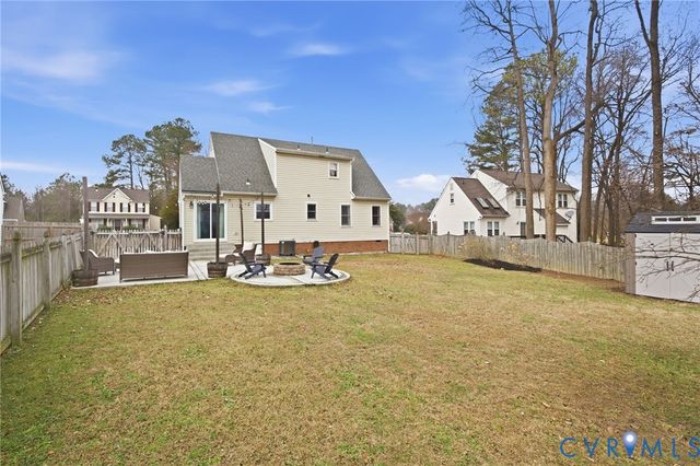 9533 Hungary Ridge Dr, Glen Allen, VA 23060