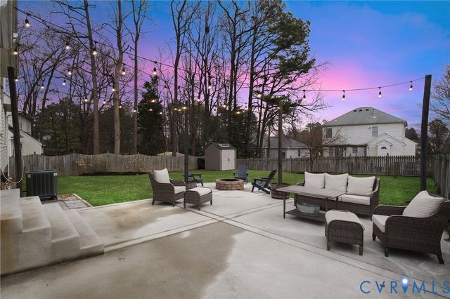 9533 Hungary Ridge Dr, Glen Allen, VA 23060