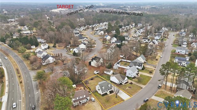 9533 Hungary Ridge Dr, Glen Allen, VA 23060