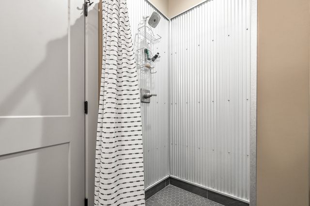 275 Preston Baggett Rd, Tennessee Ridge, TN 37178