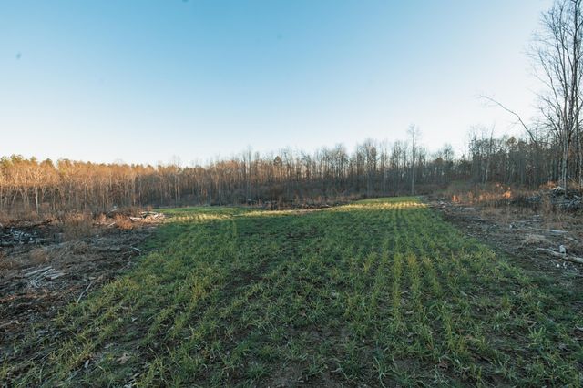 275 Preston Baggett Rd, Tennessee Ridge, TN 37178