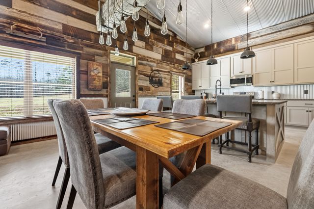 275 Preston Baggett Rd, Tennessee Ridge, TN 37178