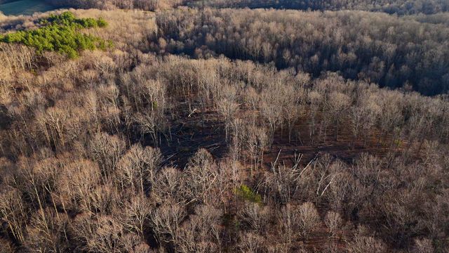 275 Preston Baggett Rd, Tennessee Ridge, TN 37178