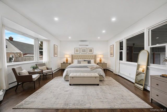 305 S 8th Street, New Hyde Park, NY 11040