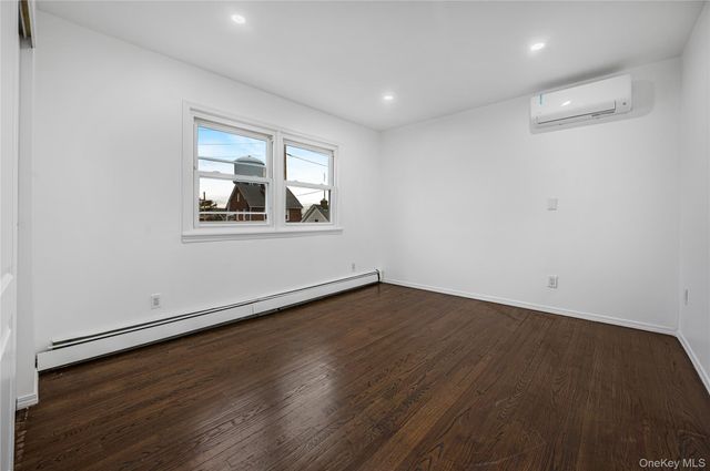 305 S 8th Street, New Hyde Park, NY 11040