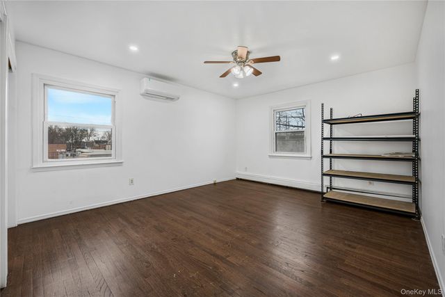 305 S 8th Street, New Hyde Park, NY 11040