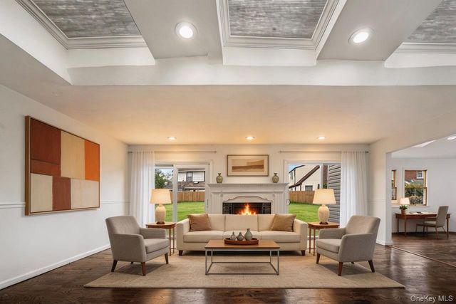 305 S 8th Street, New Hyde Park, NY 11040