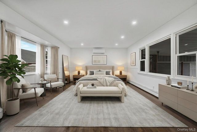 305 S 8th Street, New Hyde Park, NY 11040