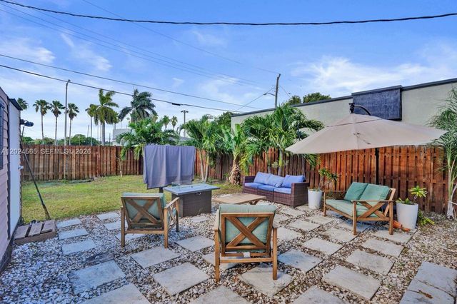 2220 Hope Street, Hollywood, FL 33020