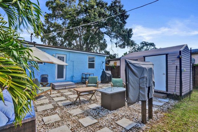 2220 Hope Street, Hollywood, FL 33020