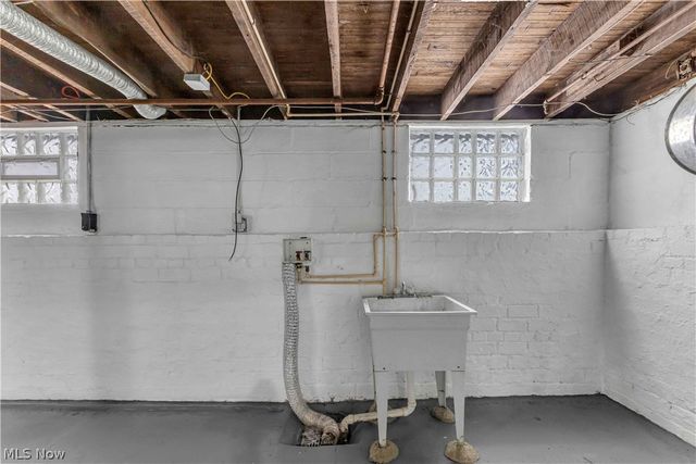 927 E 149th Street, Cleveland, OH 44110