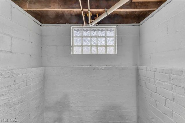 927 E 149th Street, Cleveland, OH 44110