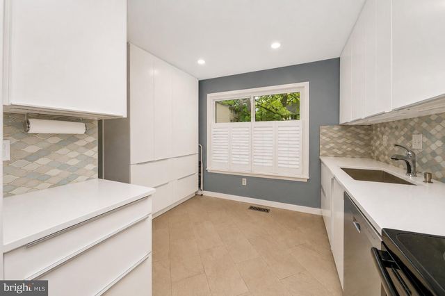 18511 EAGLES ROOST DR, Germantown, MD 20874