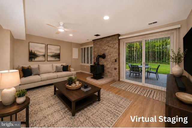 18511 EAGLES ROOST DR, Germantown, MD 20874
