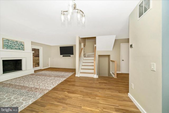 18511 EAGLES ROOST DR, Germantown, MD 20874