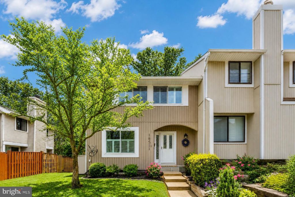 18511 EAGLES ROOST DR, Germantown, MD 20874