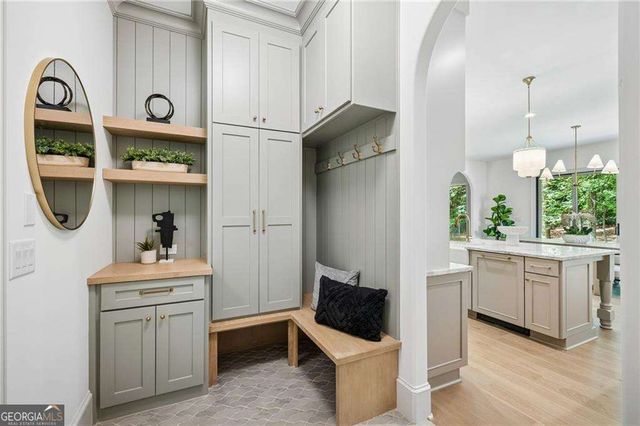 680 Edgewater Trail, Atlanta, GA 30328
