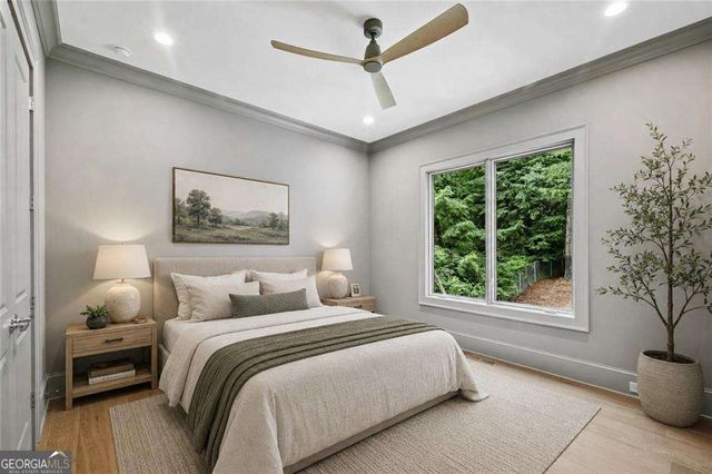 680 Edgewater Trail, Atlanta, GA 30328