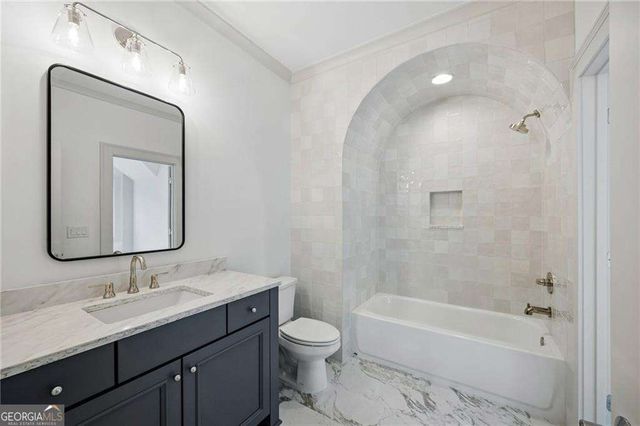 680 Edgewater Trail, Atlanta, GA 30328