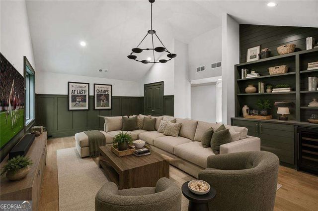 680 Edgewater Trail, Atlanta, GA 30328