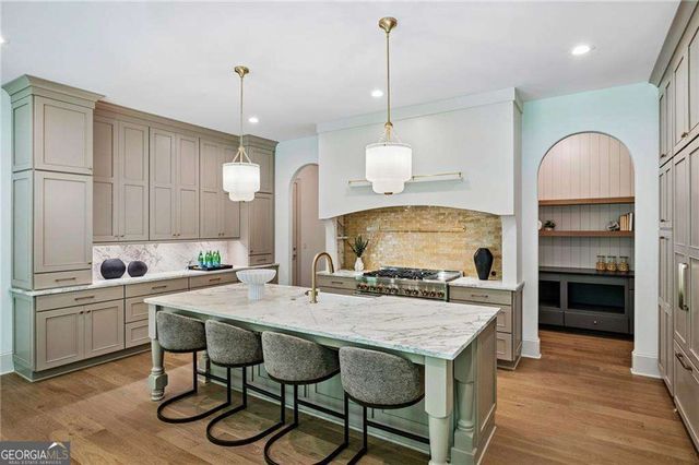 680 Edgewater Trail, Atlanta, GA 30328