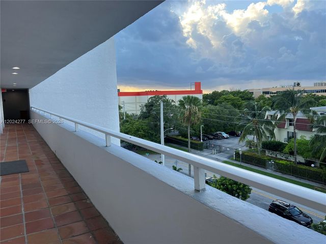 1650 NE 115th Street, Miami, FL 33181