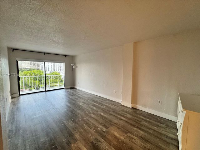 1650 NE 115th Street, Miami, FL 33181