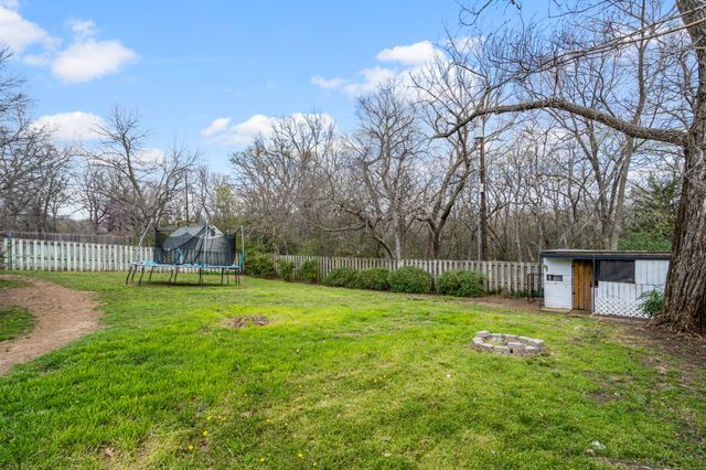 1224 S Lang Avenue, Denison, TX 75020