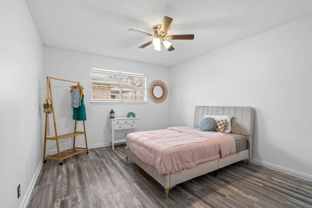 1224 S Lang Avenue, Denison, TX 75020