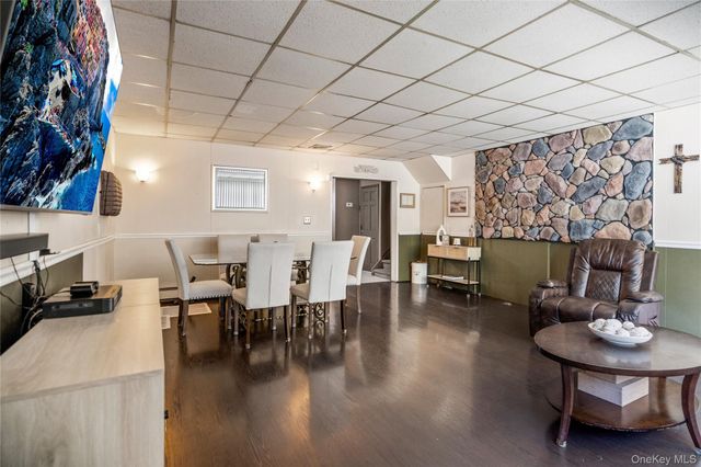 11701 237th Street, Elmont, NY 11003