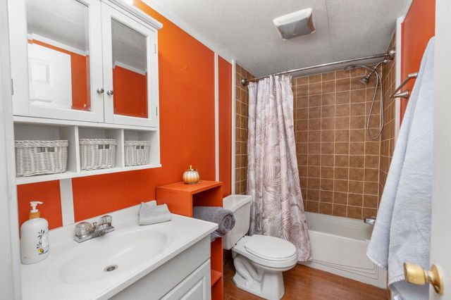 194 WAYLAND DR, Stanley, VA 22851