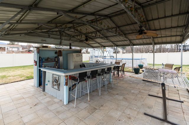 194 WAYLAND DR, Stanley, VA 22851