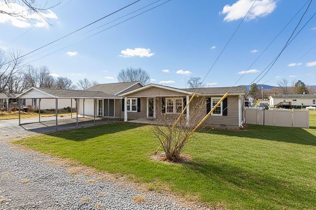 194 WAYLAND DR, Stanley, VA 22851