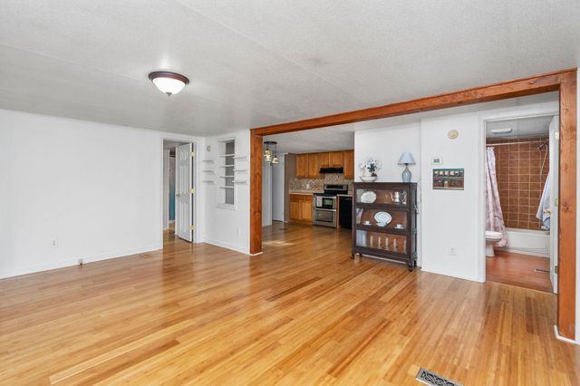 194 WAYLAND DR, Stanley, VA 22851