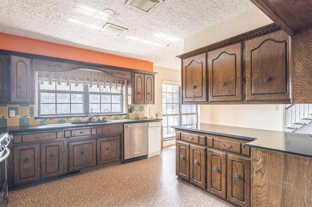 2824 Nichols Road, Chickasha, OK 73018