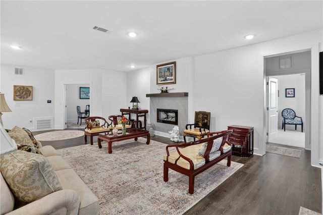 3321 Orwell Way 3402, Cumming, GA 30041