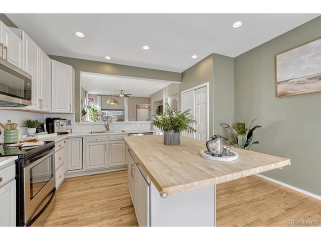 566 Oxbow Dr, Monument, CO 80132