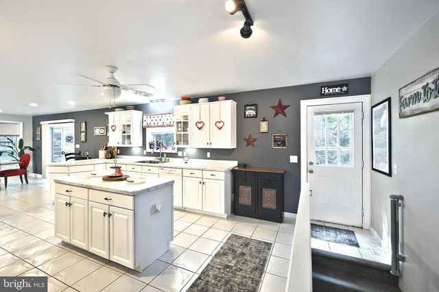 5624 CHURCH RD, Felton, PA 17322