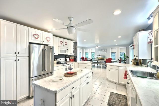 5624 CHURCH RD, Felton, PA 17322